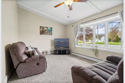 2566 Greenbrier Road, Green Bay, WI 54311 - Photo 11