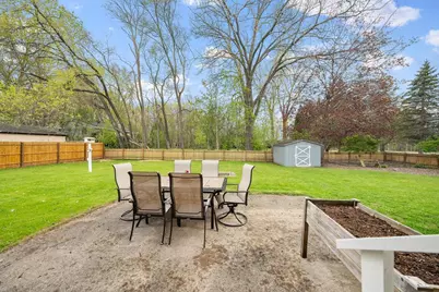 2566 Greenbrier Road, Green Bay, WI 54311 - Photo 25