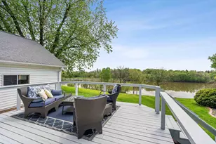739 Park St, Wrightstown, WI 54180 - Photo 5