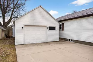 739 Park St, Wrightstown, WI 54180 - Photo 43