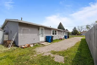 1331 Broad Street, Oshkosh, WI 54901 - Photo 27