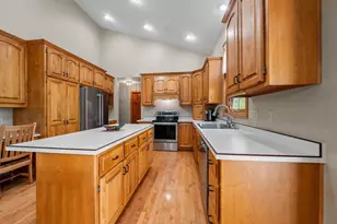 3076 Essen Rd, Green Bay, WI 54311 - Photo 11