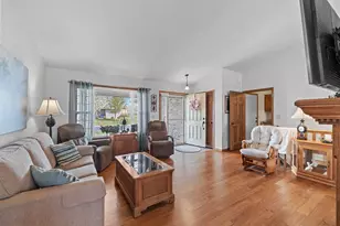 1031 Misty Meadow Cir, De Pere, WI 54115 - Photo 5