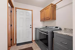 1031 Misty Meadow Cir, De Pere, WI 54115 - Photo 23