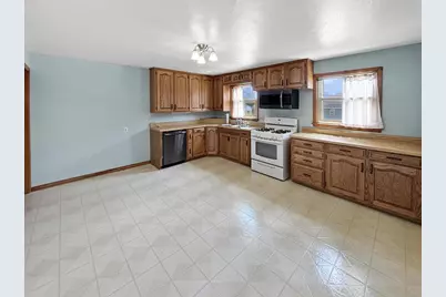 1520 S Ridge Road, Green Bay, WI 54304 - Photo 7