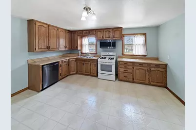 1520 S Ridge Road, Green Bay, WI 54304 - Photo 9