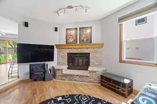 510 Silver Spring Dr, Green Bay, WI 54303 - Photo 3