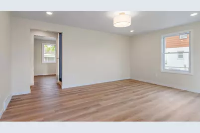 2009 Preble Avenue, Green Bay, WI 54302 - Photo 7