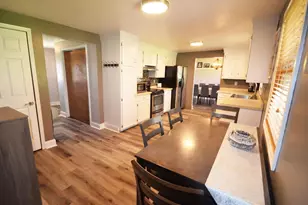 455 Alpine Dr, Green Bay, WI 54302 - Photo 7