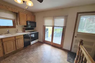 135 E Burnett St, Beaver Dam, WI 53916 - Photo 11