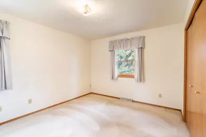 2750 St Anthony Drive, Green Bay, WI 54311 - Photo 23