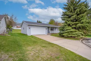 2750 St Anthony Dr, Green Bay, WI 54311 - Photo 3