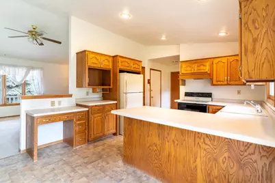 2750 St Anthony Drive, Green Bay, WI 54311 - Photo 13