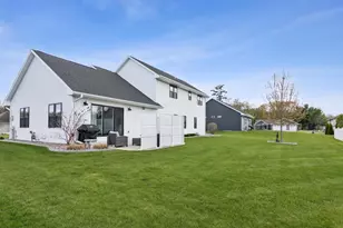2082 Fescue Way, Green Bay, WI 54313 - Photo 5