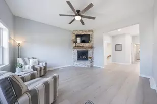 303 1st Ave, Winneconne, WI 54988 - Photo 7