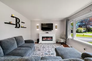 N1579 Ridgeway Dr, Greenville, WI 54942 - Photo 9