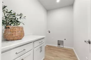 3609 E Gladiolus Pl, Appleton, WI 54913 - Photo 17