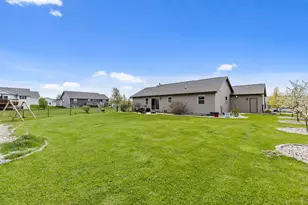 W6220 Sherwood Point Ct, Greenville, WI 54942 - Photo 11