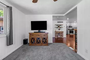 1842 N Oakwood Rd, Oshkosh, WI 54904 - Photo 15