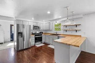 1842 N Oakwood Rd, Oshkosh, WI 54904 - Photo 17