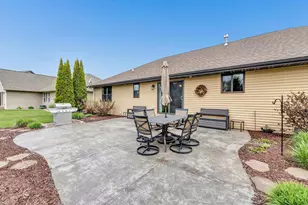 605 Pebblestone Cir, Oneida, WI 54155 - Photo 21