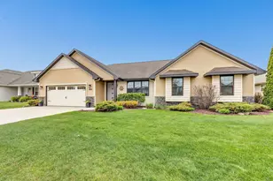 605 Pebblestone Cir, Oneida, WI 54155 - Photo 25