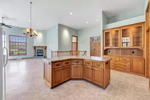 531 Diamond Ridge Cir, Denmark, WI 54208 - Photo 5