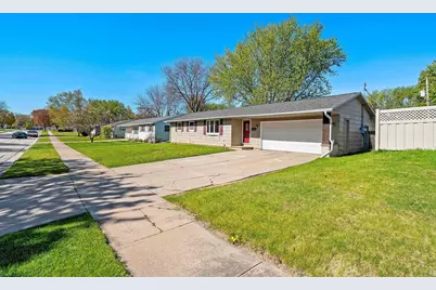 920 Lee Avenue, De Pere, WI 54115 - Photo 35