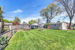 1651 Debra Ln, Green Bay, WI 54302 - Photo 17