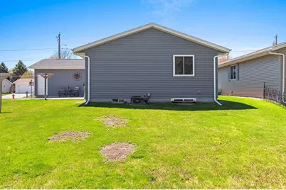 3722 Mackert Street, Manitowoc, WI 54220 - Photo 33