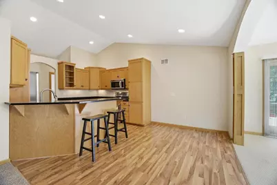 W6148 Long Court, Appleton, WI 54914 - Photo 7