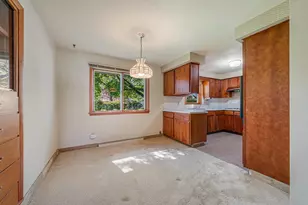 2721 N Viola St, Appleton, WI 54911 - Photo 3