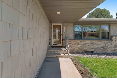 1094 Melrose Street, Neenah, WI 54956 - Photo 3