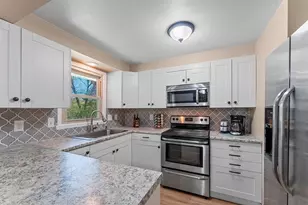 2987 Albert Dr, Green Bay, WI 54311 - Photo 13
