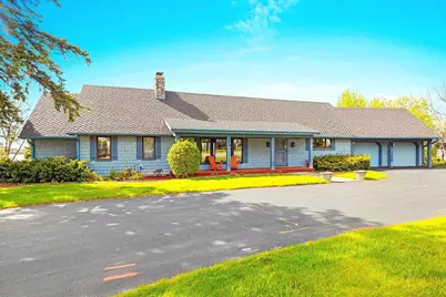 2512 Riverside Drive, Green Bay, WI 54301 - Photo 3