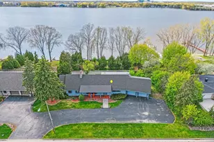 2512 Riverside Dr, Green Bay, WI 54301 - Photo 5