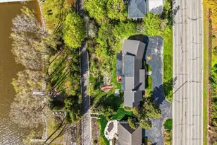 2512 Riverside Dr, Green Bay, WI 54301 - Photo 21