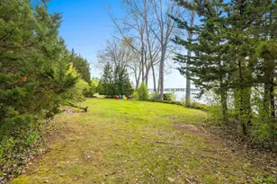 2512 Riverside Dr, Green Bay, WI 54301 - Photo 9