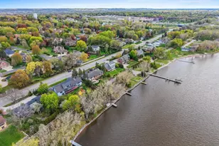 2512 Riverside Dr, Green Bay, WI 54301 - Photo 7