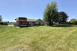 975 Whippoorwill Ln, Fond du Lac, WI 54935 - Photo 25