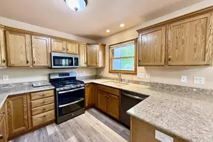 975 Whippoorwill Ln, Fond du Lac, WI 54935 - Photo 7