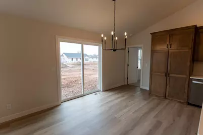 N9243 Anton Street, Appleton, WI 54915 - Photo 7