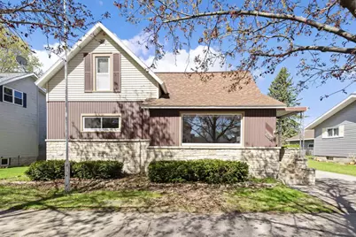 1333 Oakes Street, Marinette, WI 54143 - Photo 1