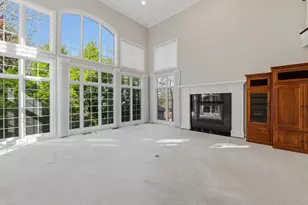 384 Ledgewood Dr, Fond du Lac, WI 54937 - Photo 5