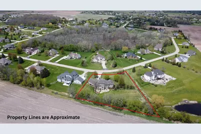 3463 Grand Meadows Crossing, Neenah, WI 54956 - Photo 9