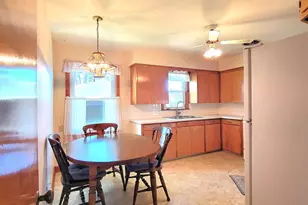 1340 W Spring St, Appleton, WI 54914 - Photo 5