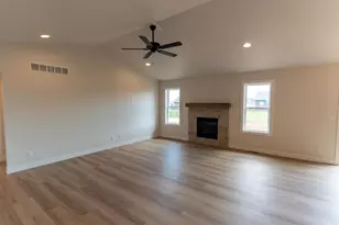 N9222 Anton St, Appleton, WI 54915 - Photo 27