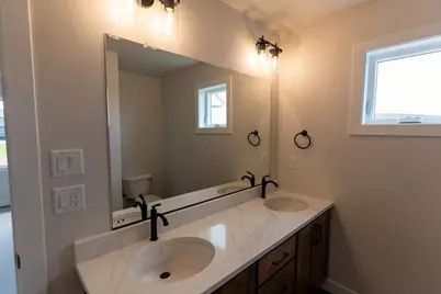 N9222 Anton Street, Appleton, WI 54915 - Photo 13