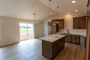 N9222 Anton St, Appleton, WI 54915 - Photo 7