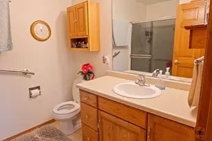 1005 W Windtree Dr, Appleton, WI 54914 - Photo 5